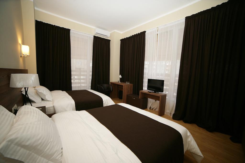 Basilon Hotel Τυφλίδα Δωμάτιο φωτογραφία