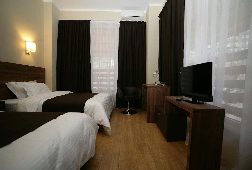 Basilon Hotel Τυφλίδα Δωμάτιο φωτογραφία