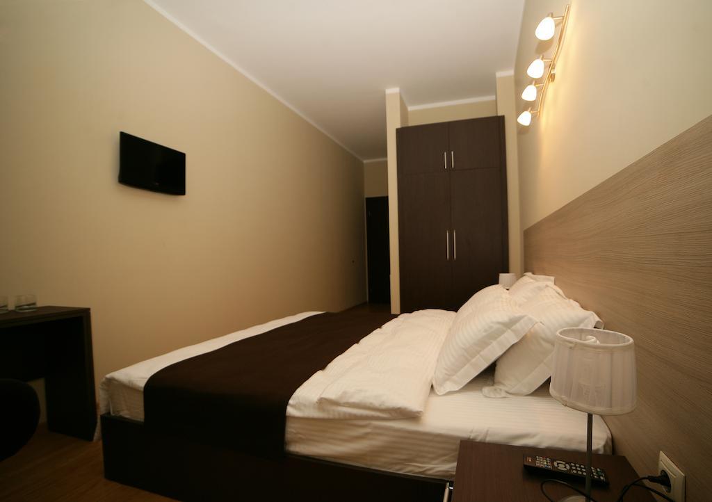 Basilon Hotel Τυφλίδα Δωμάτιο φωτογραφία